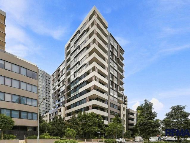 Experience resort style living in a modern, quality apartment