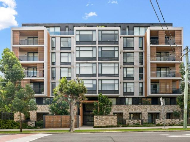 Experience Smart Luxury with Expansive Living at IQ Burwood