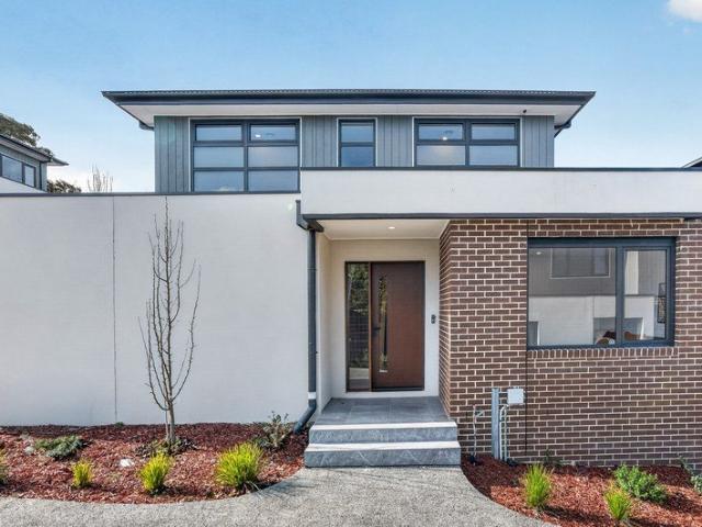 Experience Sophisticated Townhouses Living at Mullum Estate