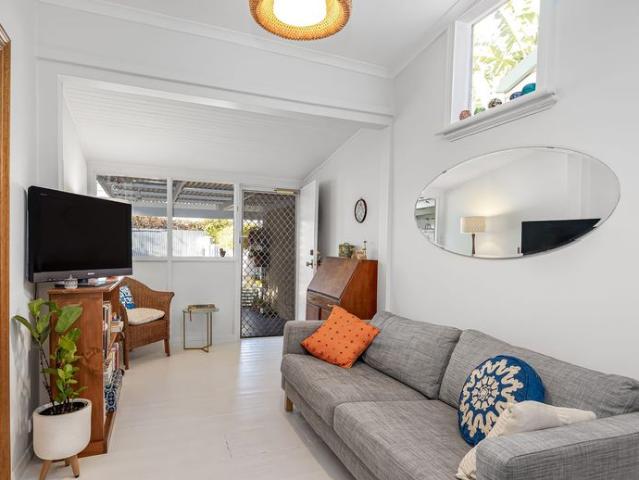 Experience the Warmth of Yesteryear with Contemporary Comfort