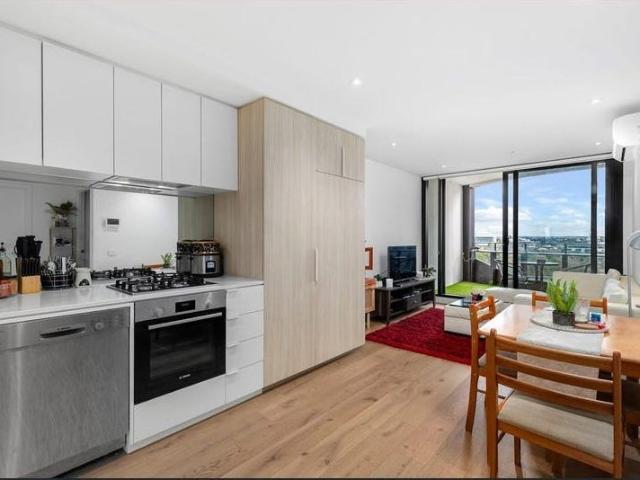 Experience the Best of Victoria Square Living