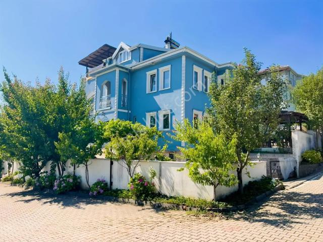 Expert'ten İnegöl Şehitler'de Satılık Villa