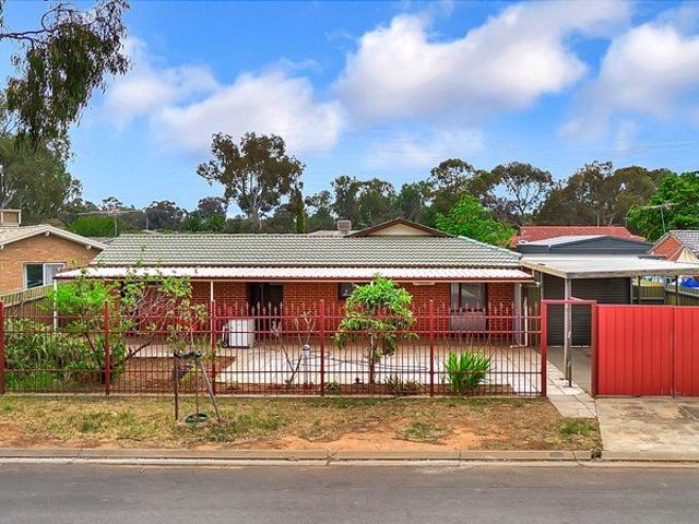 Family Home On Large Alotment