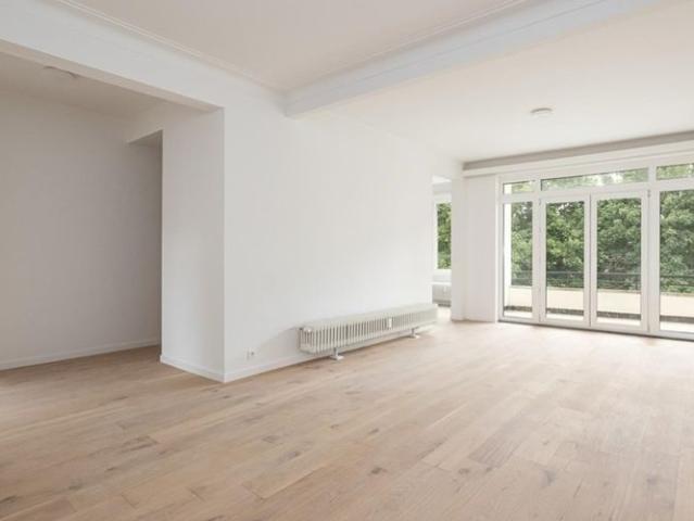 Expo ∣ Volledig gerenoveerd gelijkvloersappartement met tuin