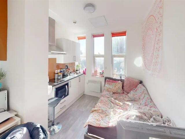 Express Building, Student Accommodation In Nottingham | Amber