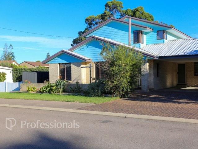 Easy Walk to Town Beach Centrally Located