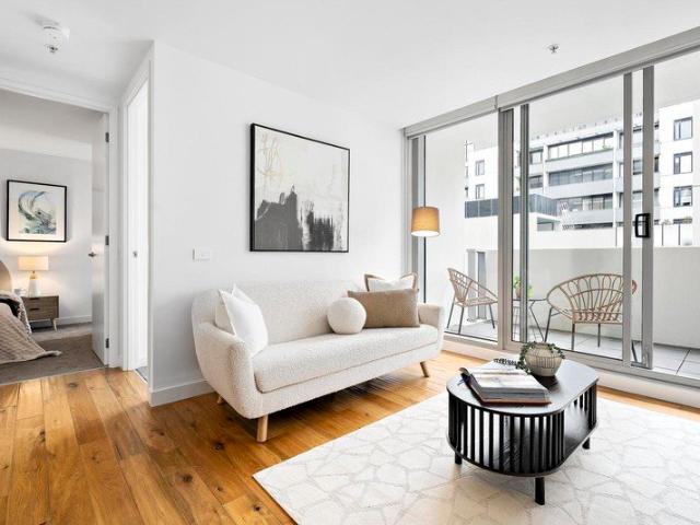 Stylish two bedroom apartment in the heart of Port Melbourne
