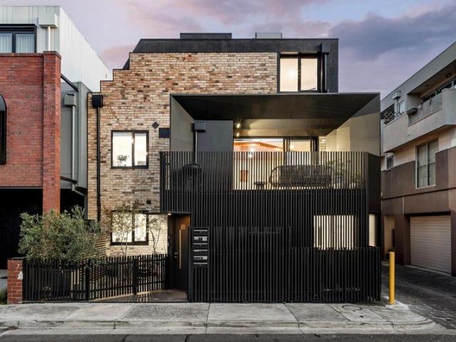 Immaculate contemporary family sized gem