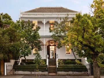 'Listowel' Landmark c1890 Victorian balcony terrace in a prized northside locale