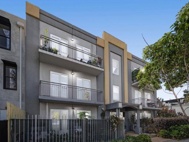 Charming urban living in Carlton North