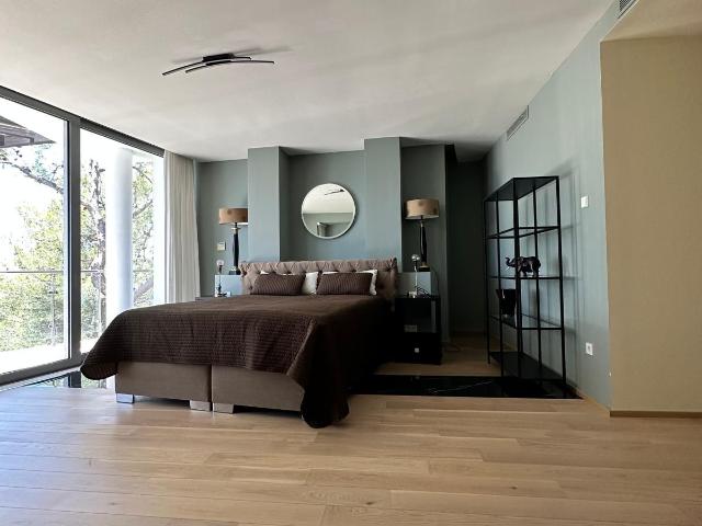 Exquisita casa unifamiliar con vistas al mar en Sierra Blanca