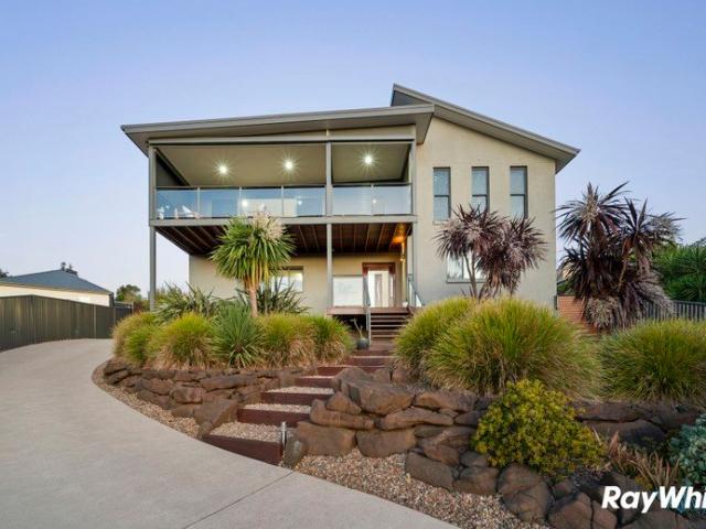 EXQUISITE COASTAL HOME!