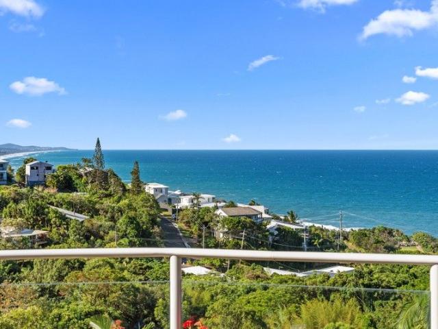 Stunning Ocean Views In Coolum Beach