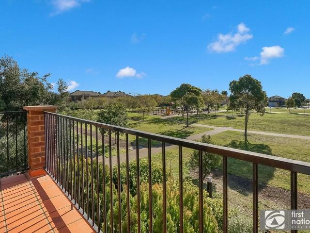 Exquisite Corner Townhouse on the Park Alamanda School Zone