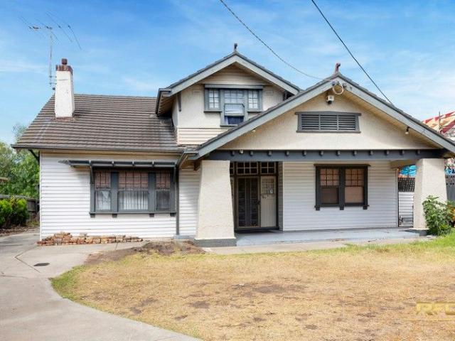 Exquisite Californian in Commercial & Transport Precinct c1920