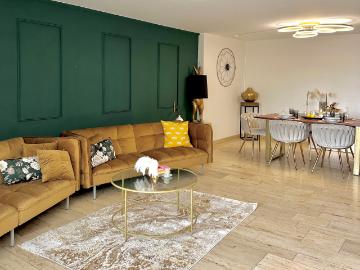 Exquisite apartment with terrace and parking space
