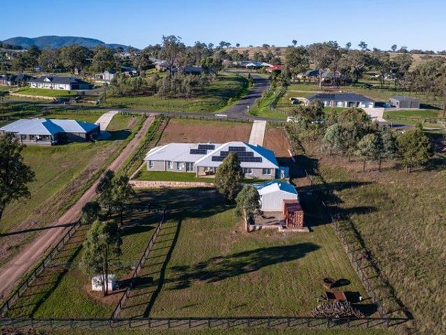 Exquisite as new McDonald Jones home set on 4,005sqm