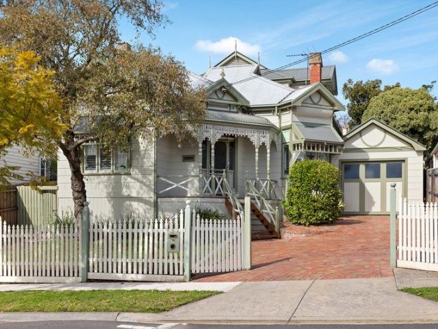 Exquisite designer home: A perfect blend of style and sophistication