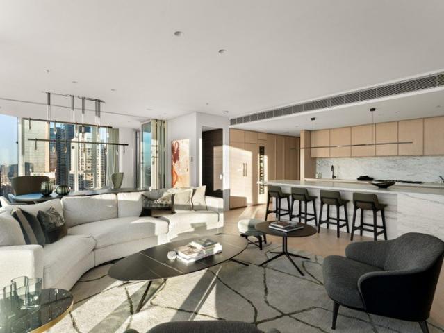 Exquisite designer residence enveloped in harbour panoramas