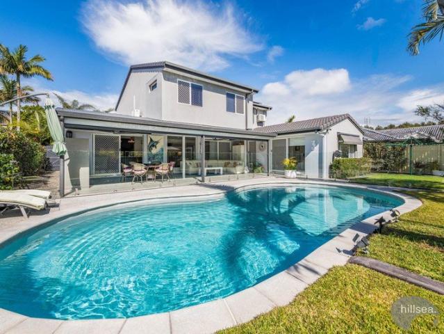 EXQUISITE EXECUTIVE HOME