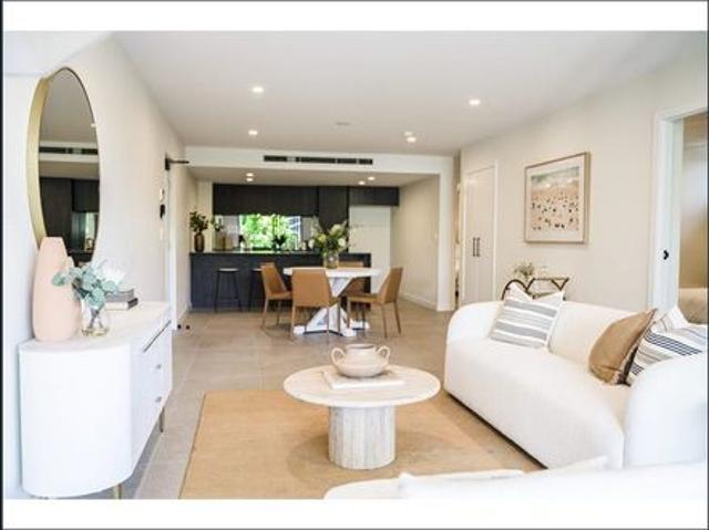 Exquisite high end inner City unit
