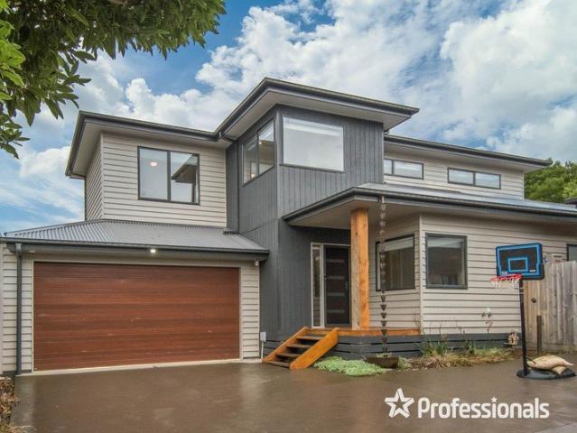 Exquisite Living in a Remarkable Townhouse