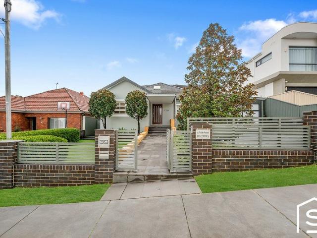 Exquisite Luxury Family Home on the Putney Border With Self Contained Granny Flat
