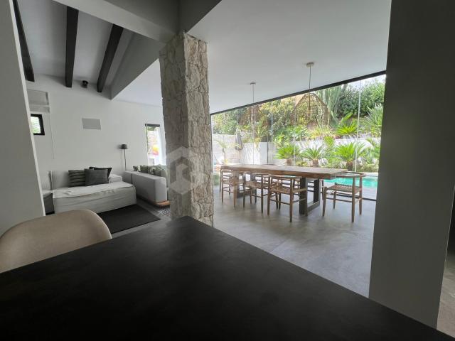 Exquisite South Facing Villa in Nueva Andalucia: A Modern Retreat Near Puerto Banus