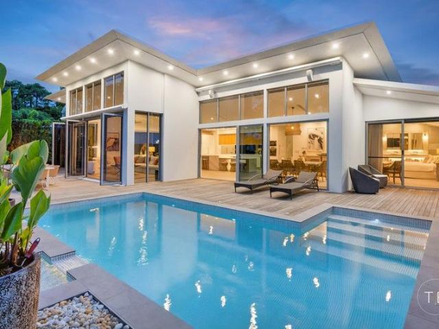 North facing, Golf front, Single level Masterpiece