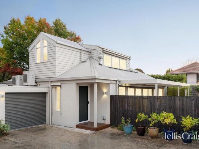 Exquisite space and serenity in prized lifestyle locale