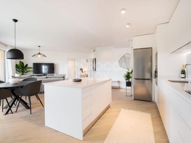 Exquisite Two Bedroom Apartment in Marbella