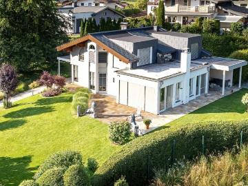 Exquisite Villa in der malerischen Berglandschaft von Saalfelden!