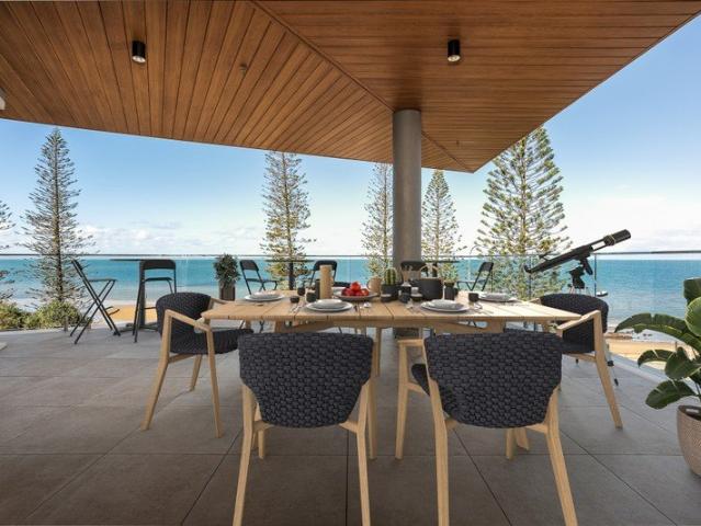 Exquisitely designed penthouse Beachfront Margate