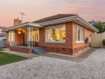 Exquisitely Renovated Family Home on a Spacious 832m² Allotment