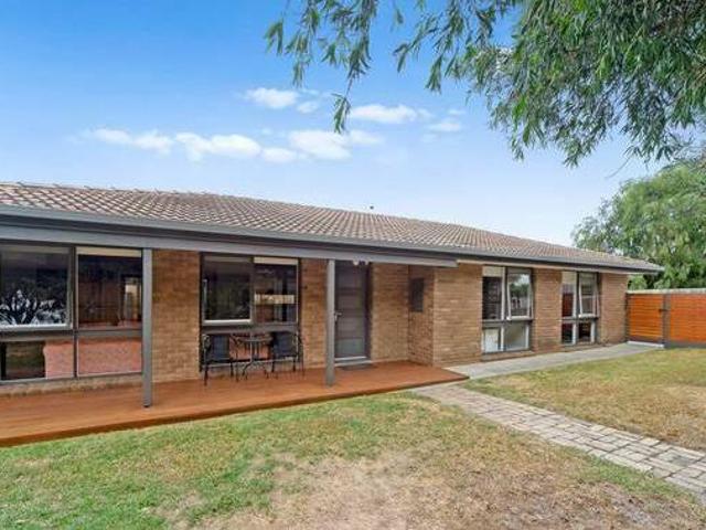 Exquisitely Renovated Seaford Beauty