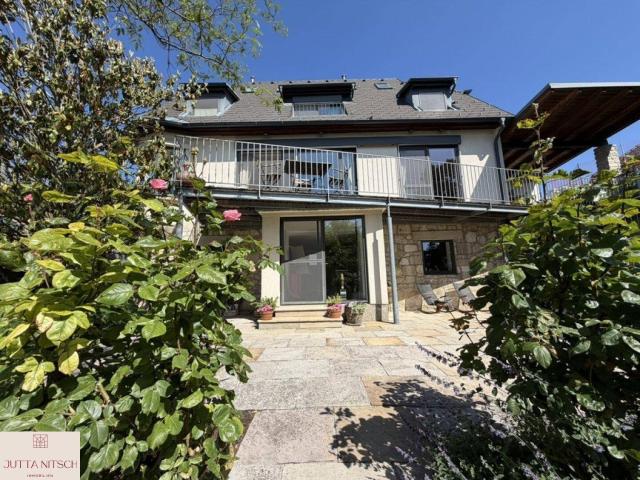 Exquisites Terrassenhaus mit max. 3 Wohneinheiten in Eisenstadt, separates Baugrundstück – Ihr neues Zuhause mit Traumgarten, Naturpool und Weitblick!
