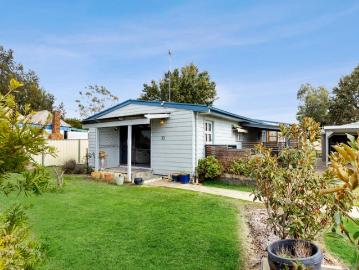 Extended and Freshly updated on 1000sqm approx