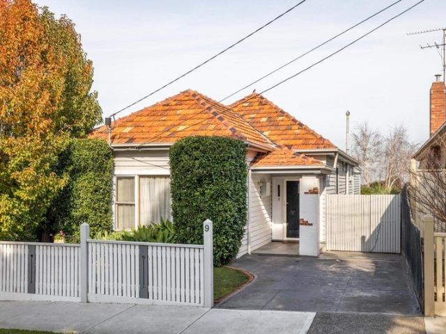 Extended elegance in a lauded location