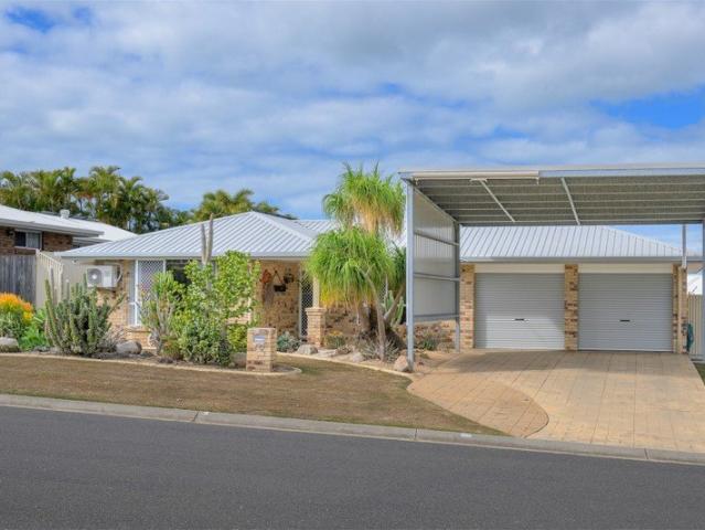 Extended Family Home With Gorgeous Pool, Huge Patio & Solar!