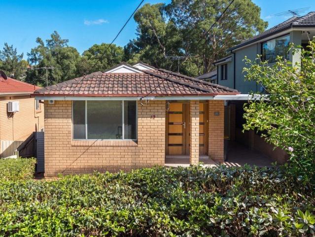 Extended family living | Home plus studio or teenage retreat or granny flat