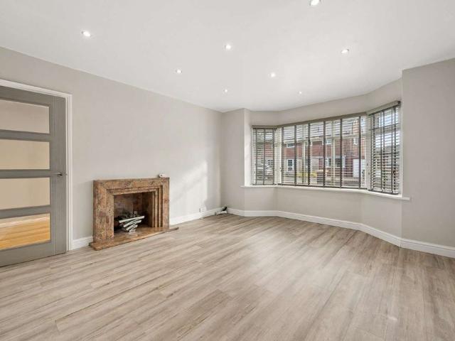 Extended five bedroom family home with a private west facing garden, conveniently positioned in South Wilmslow