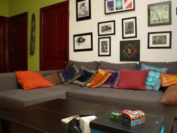 Exterior room with window in shared apartment, Triana