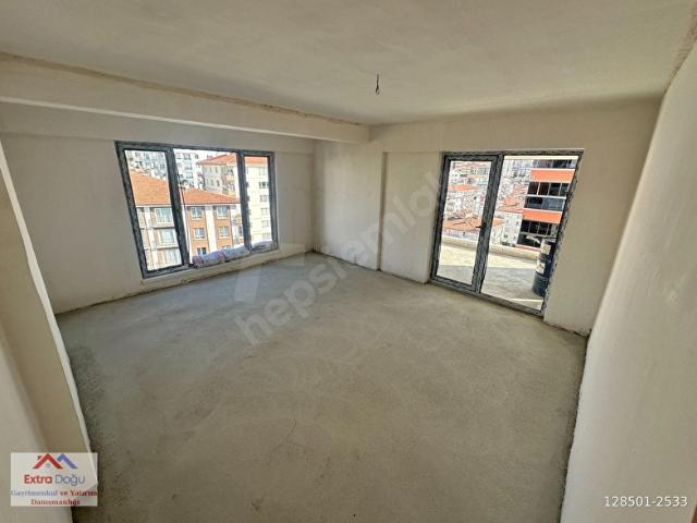 EXTRA 846. CADDE ÜZERİ SİTE İÇERİSİNDE LÜKS 3+1 FIRSAT DAİRE