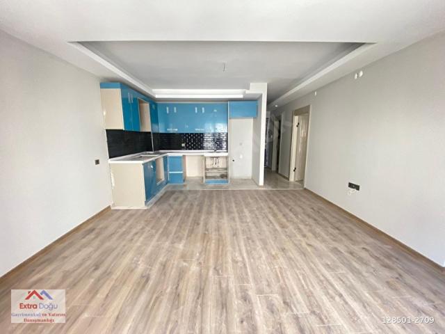 EXTRA ŞEHİTLER CADESİ'NE PARALEL SATILIK 1+1 KUPON DAİRE