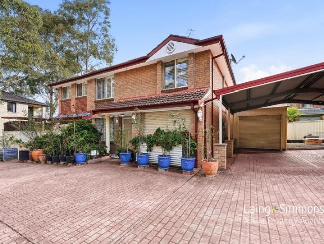 STANDALONE LARGE TOWNHOUSE