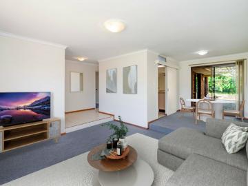 Extra large duplex ideal location