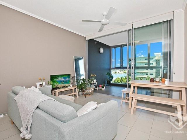 Extra Large One Bedroom Apartment
