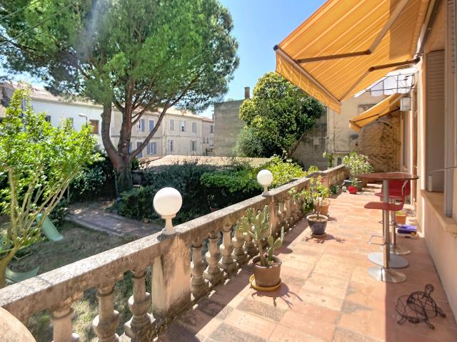 Extra Muros Maison 160 m2 avec jardin 2 terrasses 2 garages