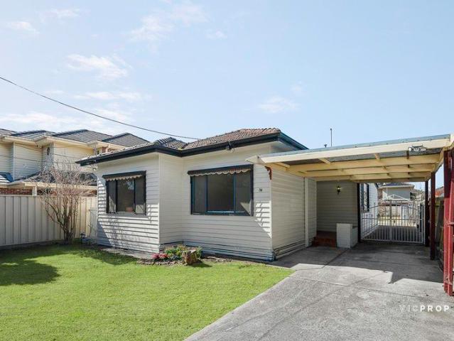 Extra Space, Extra Income Potential Rear Bungalow Included