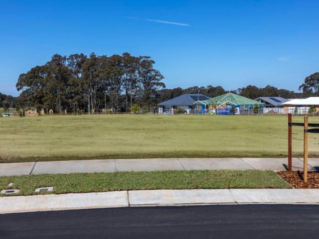 Extra Space in Maculata Park